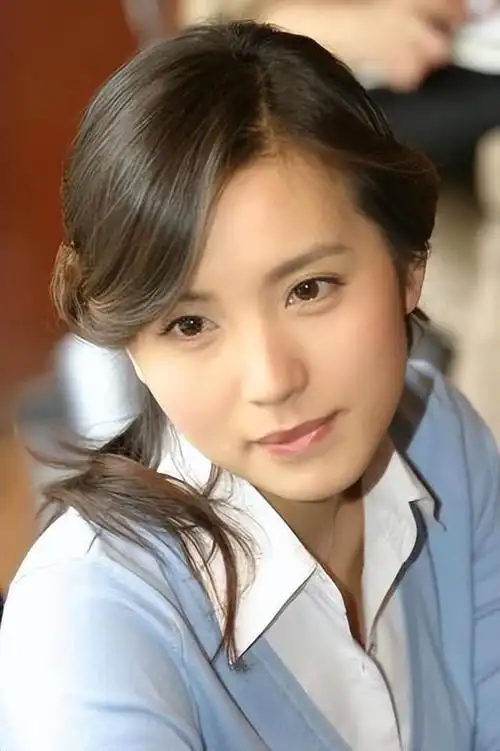 演员陈好:嫁大8岁富豪,婚后连生三胎,如今一家五口其乐融融