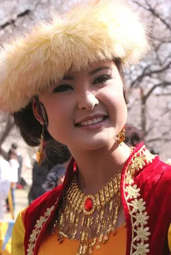 【维族姑娘——美丽哈巴摄影图片】新疆·伊犁人像摄影_太平洋电脑网