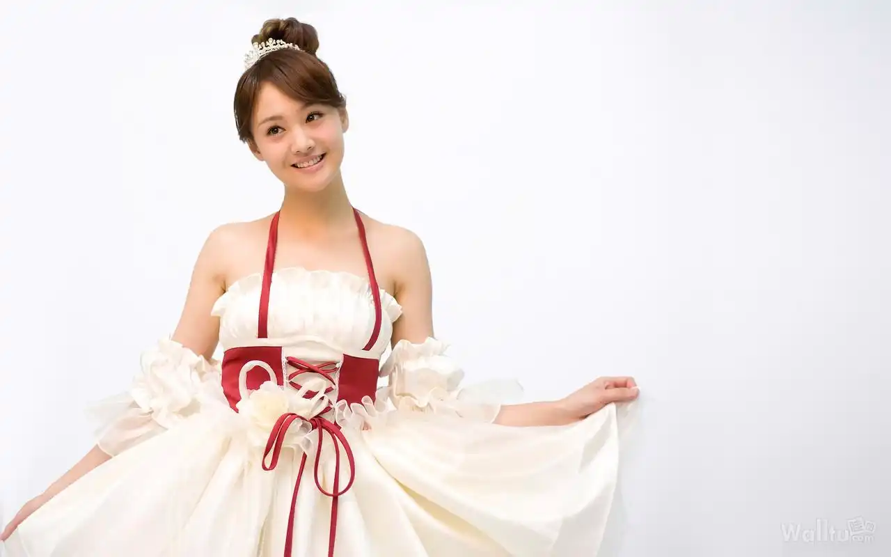 郑爽:吊带纱裙仙女范儿,宛如初恋般甜蜜的感觉