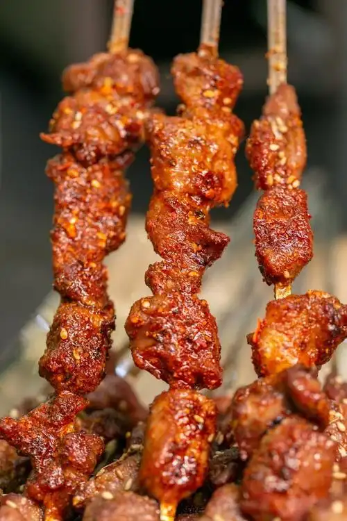 深圳人吃个烧烤这么「钢」?