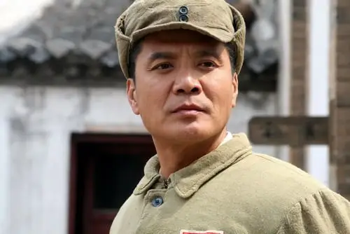 《南下》今播 刘之冰饰演南下干部铁汉柔情