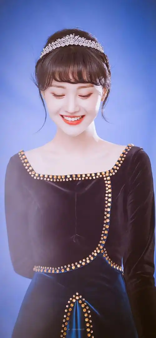 郑爽甜美公主风高清手机壁纸