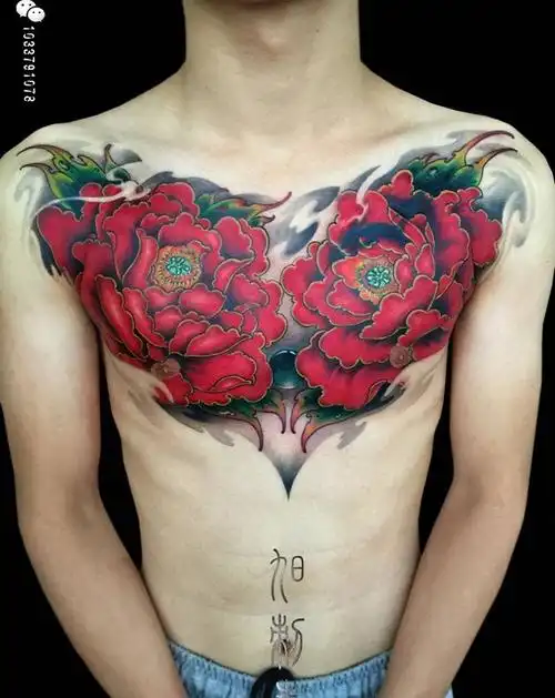 大v牡丹 花胸遮盖完成纹身图片_成品胸部传统植物纹身图案