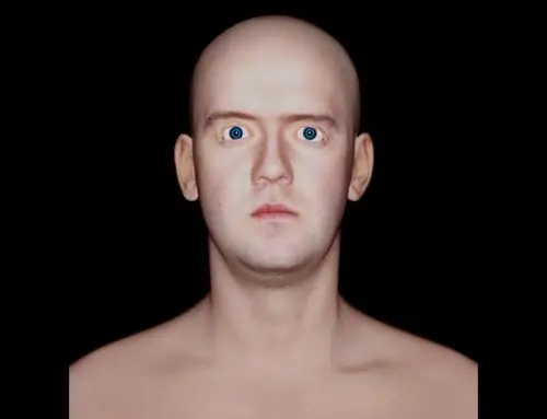 这个眼神空洞盯得你令人毛骨悚然的秃头家伙是谁?