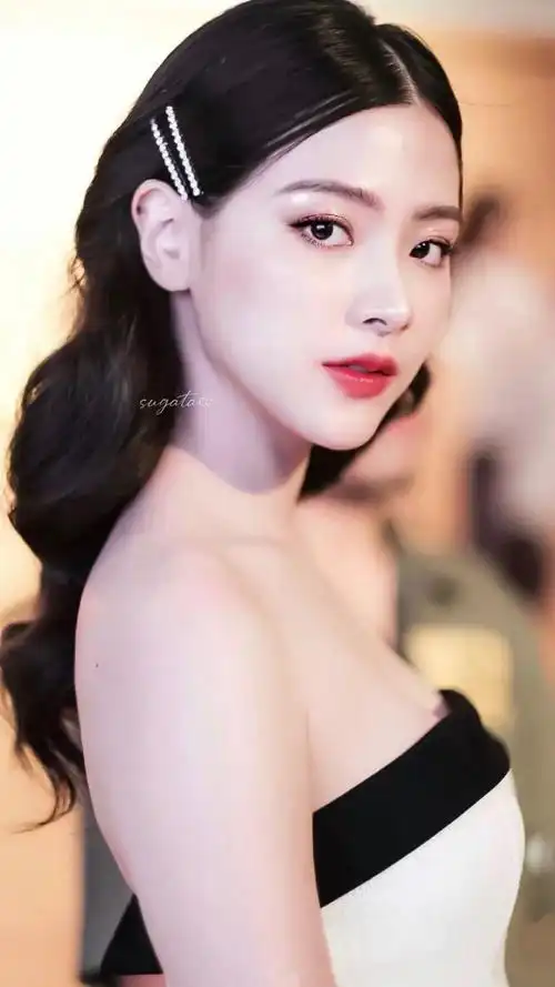 手机壁纸泰国女星小水平采娜吕爱惠