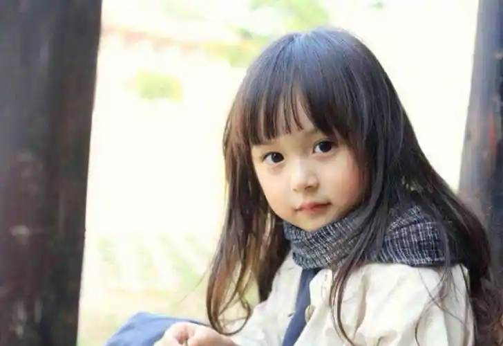 刘楚恬饰演的是"小芈月"的角色,虽然在剧中只出现了几分钟的时间,但真