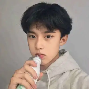 17岁男生帅哥照片同一个人多张 同一个人的一套照片 - 男生头像