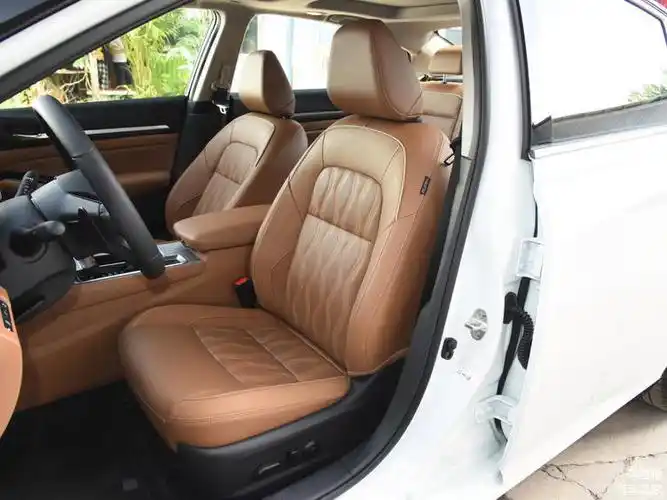 合资中型轿车对决 日产新款天籁和2022款丰田凯美瑞,谁更适合?_团车网