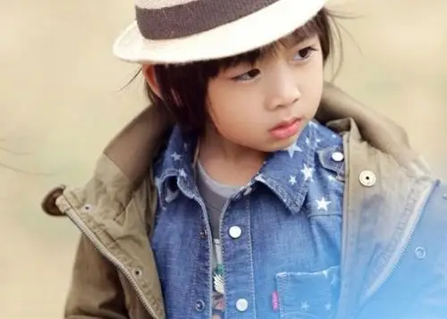 图小kimi现在照片欣赏暖心哥哥要守护双胞胎弟弟