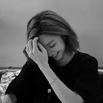 短发气质女生头像 好看微信短发美女头像