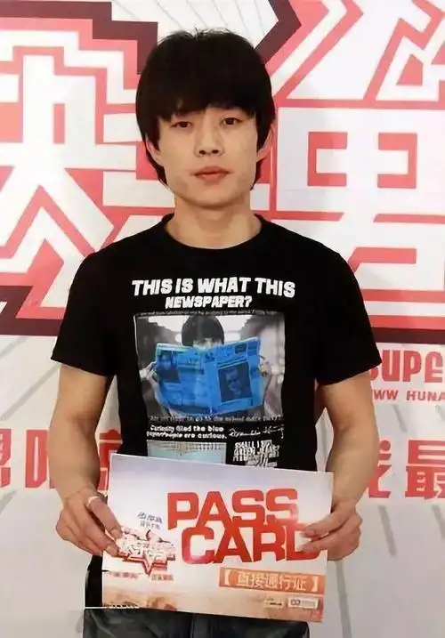 倔强的赵雷:为了唱歌,不上大学,四处流浪,大火后主动消失_腾讯新闻