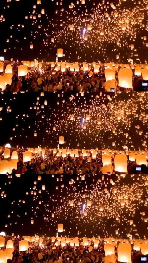 天官赐福花城:为你花开满城,为你明灯三千