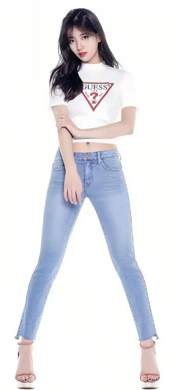 裴秀智牛仔裤展现出的高挑感#明星美图秀