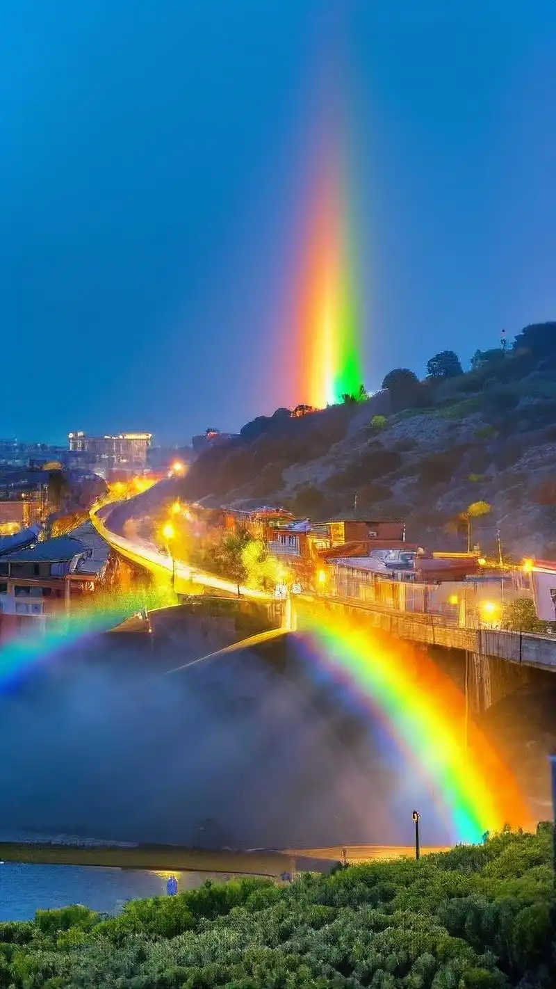 那就快来换上这些彩虹壁纸吧!