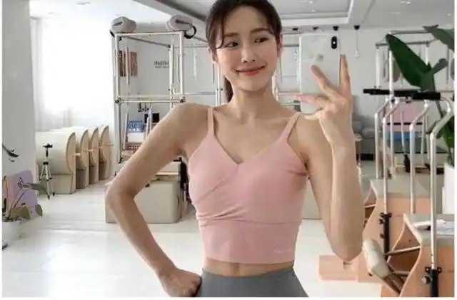 孙一宁身材到天花板了?看到半蹲照后,网友:王思聪难怪追她4年