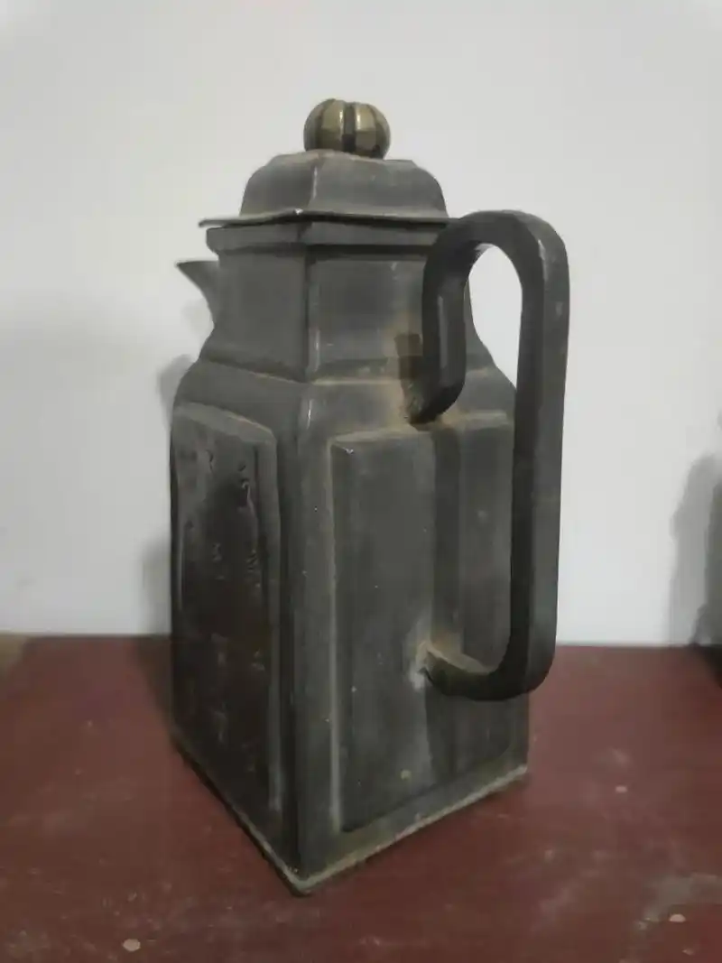 清代方锡酒壶三面工艺