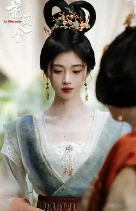 鞠婧祎新剧采访:坦言扮丑,网友反应引发争议|演员|李易峰|演艺生涯