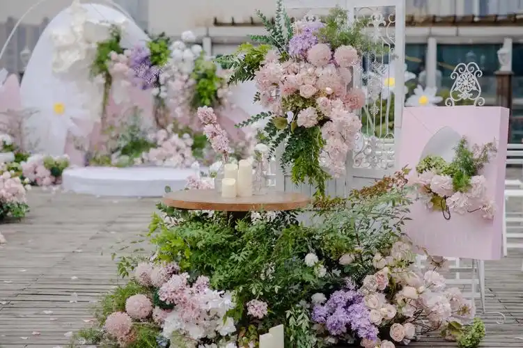 浪漫一夏白色主题户外小众现场布置图片_效果图_策划价格-找我婚礼