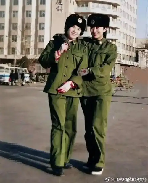 这些拍摄于80年代的老照片!