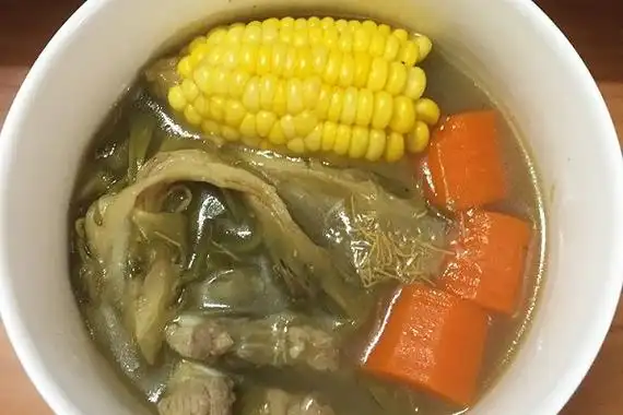 p>霸王花煲瘦肉汤,用霸王花煲出来的汤,香甜绵滑,具有清心润肺,清暑