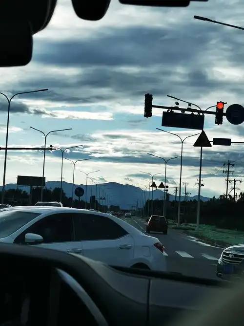 阴天 傍晚 车窗外95