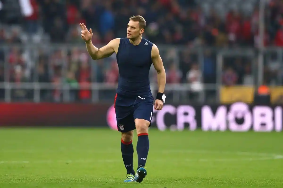 足球 #拜仁  #诺伊尔 #门将 #足球壁纸 - 抖音