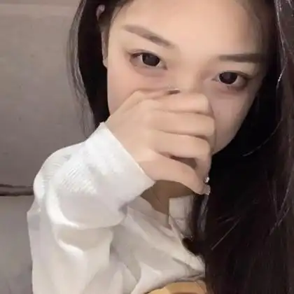 女生自拍头像真实