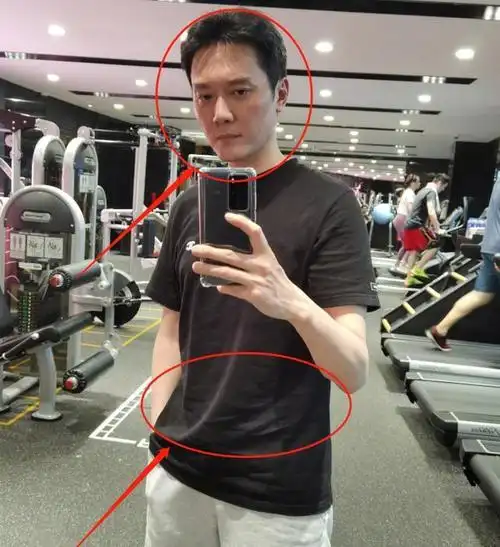 冯绍峰晒健身照回应身材发福素颜自拍状态超佳文案却尽显心塞