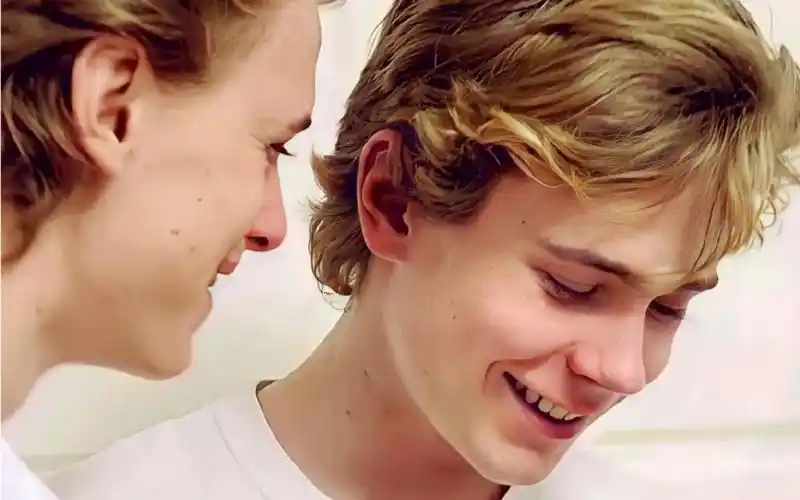 挪威版skam(羞耻)第三季第八集,《命中注定》的早晨part1,哎嘿嘿嘿