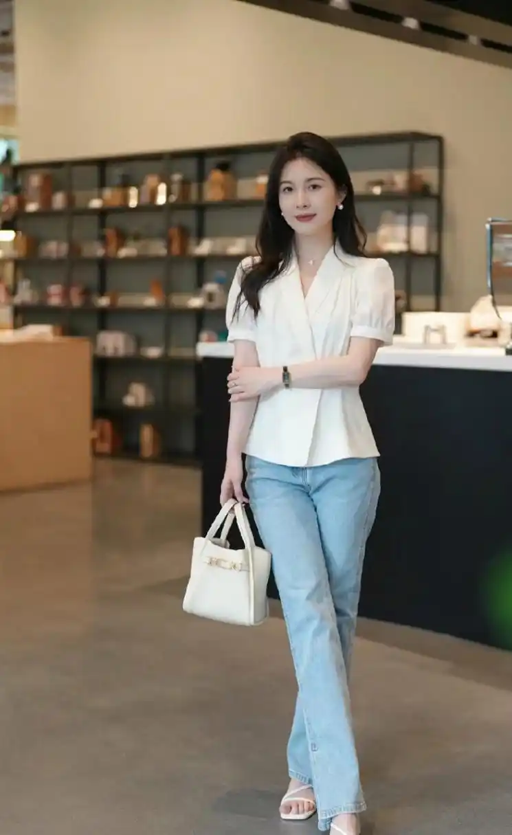 三十岁的成熟女人,韵味十足!