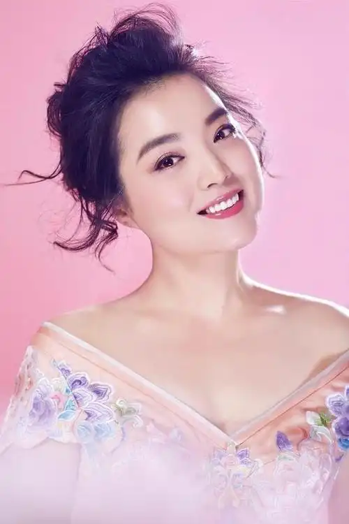 歌手白雪:38岁与富豪离婚,二婚嫁小8岁东北小伙,如今怎样了