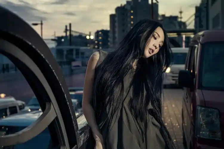 女孩长发性感人物美女摄影图片素材图片,4k高清美女图片,娟娟壁纸