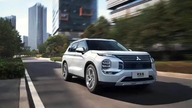 搭载15t48v轻混全新广汽三菱欧蓝德预售价17万起