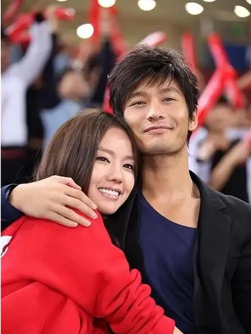 在路上之普通人电影投资10年黄晓明为何与邓超佟大为差距悄悄拉大