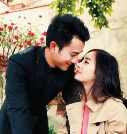 图分享杨幂刘恺威浴室吻照夫妻恩爱粉丝纷纷祝福