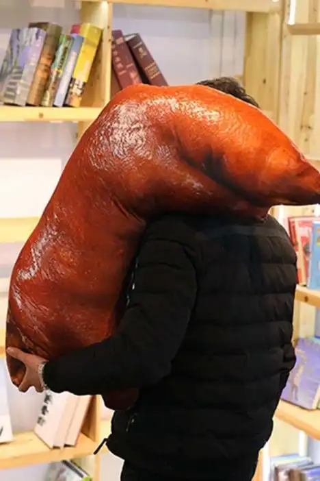 网红创意仿真猪蹄咸猪手猪脚抱枕靠垫毛绒玩具恶搞生日礼物女生