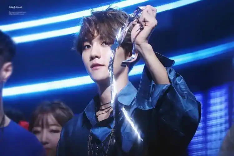 日常#边伯贤壁纸  #边伯贤头像#全世界最好的边伯贤9792#蓝色系