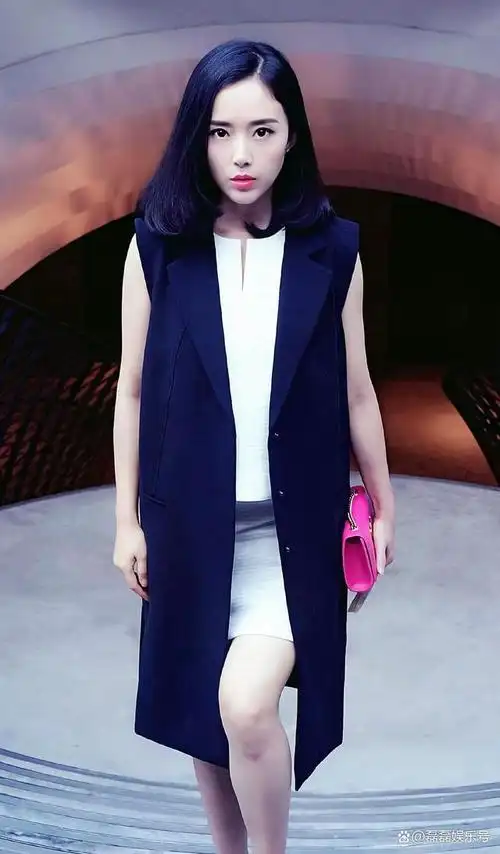 最美嫦娥扮演者颜丹晨