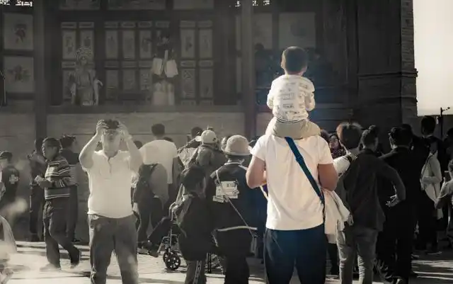 5张催人泪下的父亲照片温暖又感动完美诠释了父爱如山