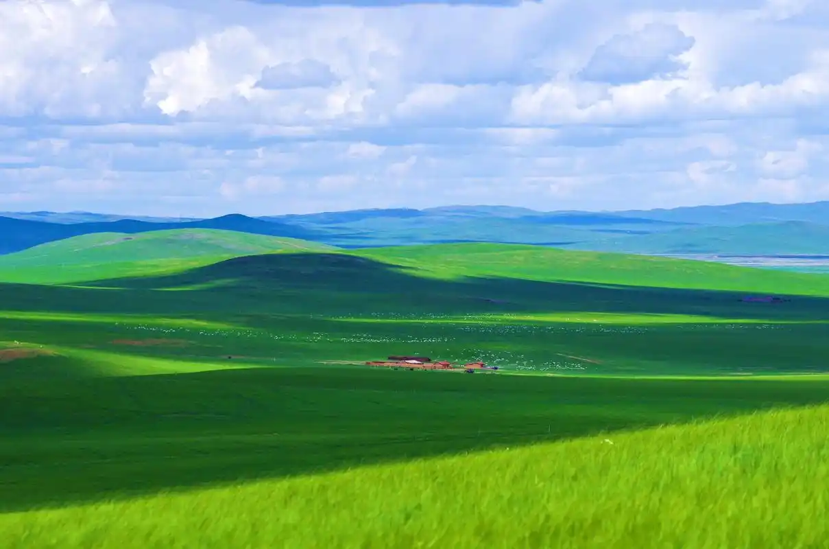 内蒙古-河北携手推广旅游!邀您骑着马儿游草原 听着牧歌赏风景!