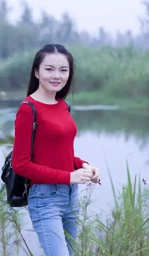 池塘水绿 佳人玉立 - 美女 - 新湖南