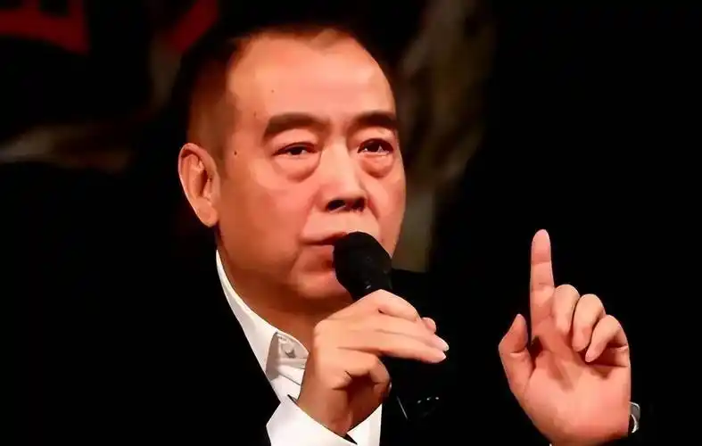 无视天王刘德华,怒怼名导李诚儒,抛弃倪萍的陈凯歌凭啥这么狂?