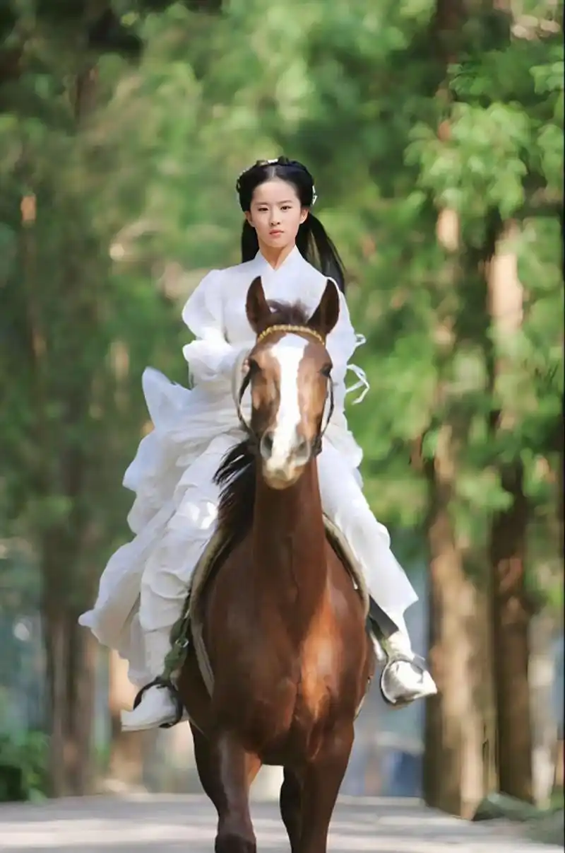 刘亦菲小龙女神雕侠侣龙儿天下无双审美启蒙