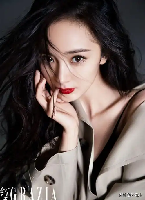 女明星的"桃花眼"有多妩媚?学会这3个拍照技巧,直男瞬间心动