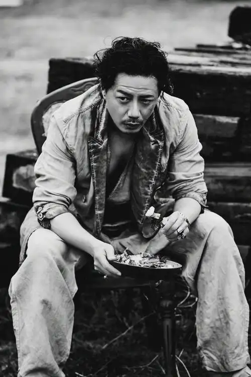 段奕宏登时尚先生四月封面写真