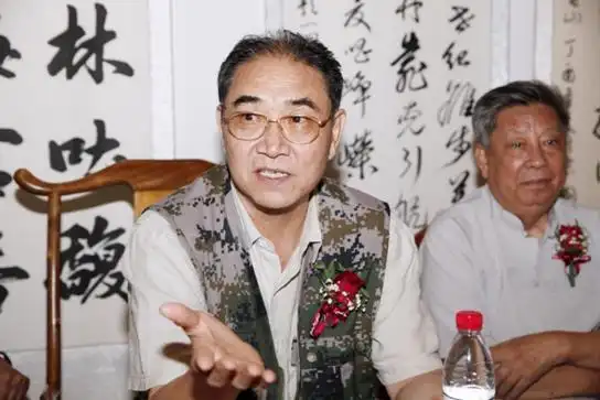 原沈阳军区政委黄献中上将在开幕式上致辞