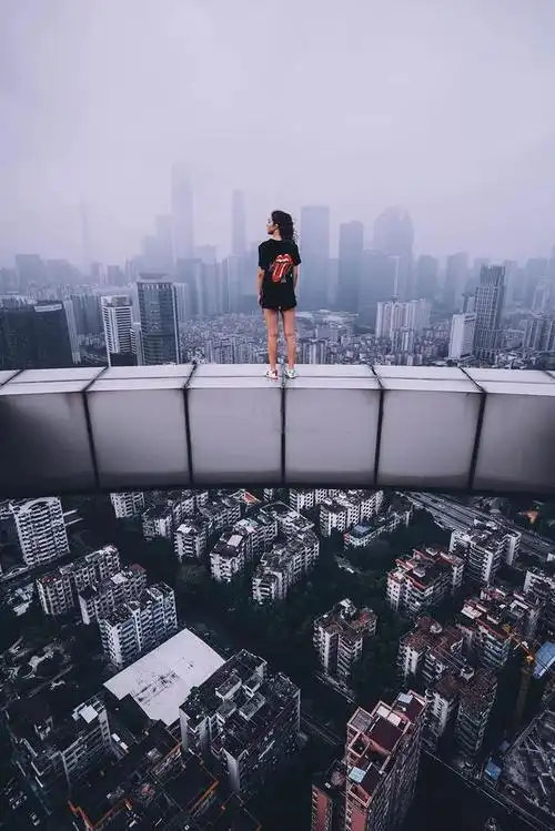 一个城市最美的风景,都在楼顶