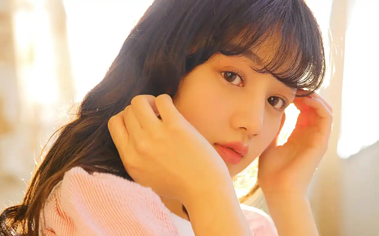 粉红少女图片高清电脑桌面壁纸 第二辑_美女壁纸_壁纸下载_美桌网