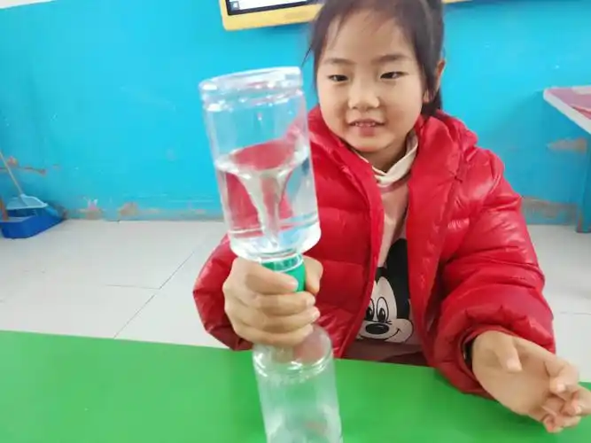 大单中心校简报|辛店幼儿园 科学实验【龙卷风】