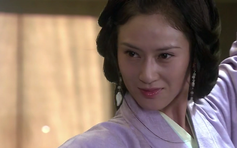 豫嫔承包了如懿传大半笑点,也饰演过三国里周瑜的妾,一舞动人